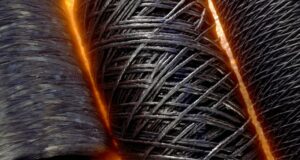 zoom su fibra di carbonio